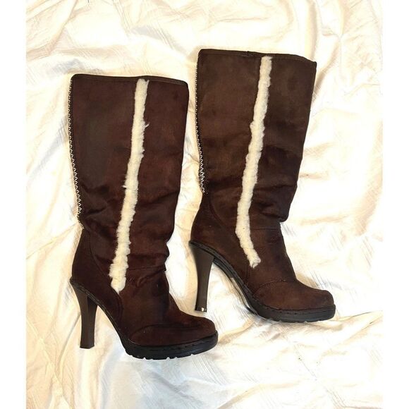 Bakers Eskimo Women's Heeled Suede Boots with Shearling Fur Accents Size 6‎ - Picture 2 of 8
